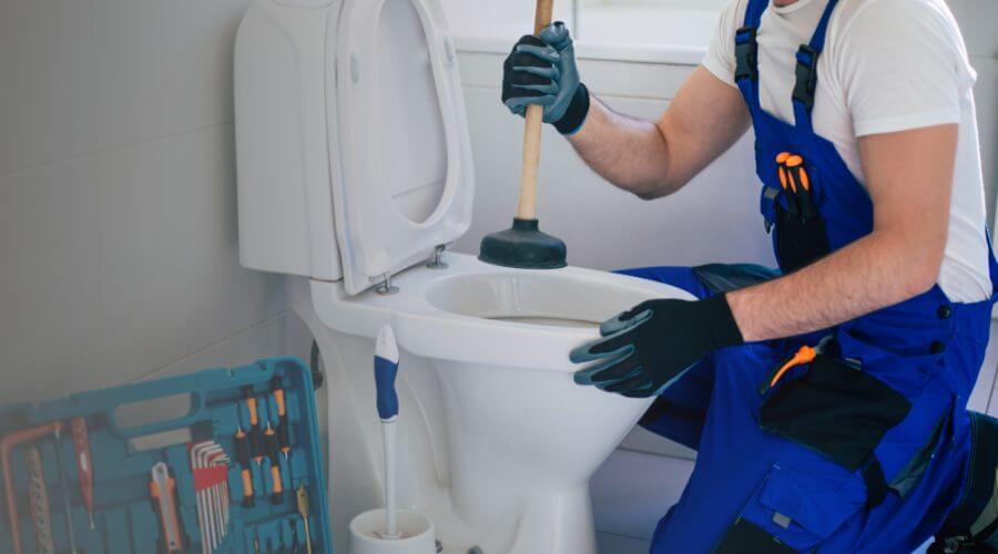 Expert burst pipe repair services in Holstein, IA